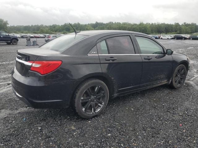Photo 3 from auction – 2013 CHRYSLER 200 LX with VIN 1C3CCBAB2DN669724