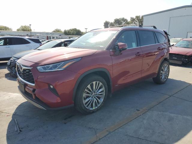 TOYOTA HIGHLANDER 2022 with VIN 5TDEBRCH3NS083224 - Photo from auction