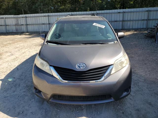 Photo 5 from auction – 2013 TOYOTA SIENNA LE with VIN 5TDKK3DC9DS324656