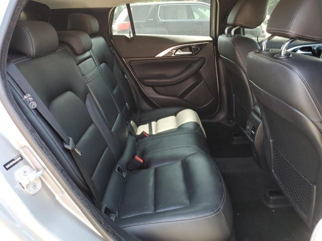 Photo 11 from auction – 2018 INFINITI QX30 BASE with VIN SJKCH5CR8JA043880