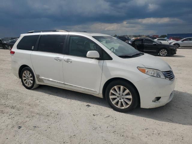 Photo 4 from auction – 2012 TOYOTA SIENNA XLE with VIN 5TDDK3DC7CS033659