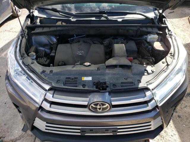 Photo 12 from auction – 2019 TOYOTA HIGHLANDER with VIN 5TDJZRFH8KS622955