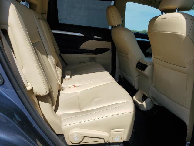 Photo 11 from auction – 2018 TOYOTA HIGHLANDER with VIN 5TDJZRFHXJS885558