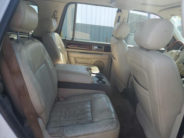 Photo 11 from auction – 2004 LINCOLN NAVIGATOR with VIN 5LMFU27R14LJ16965