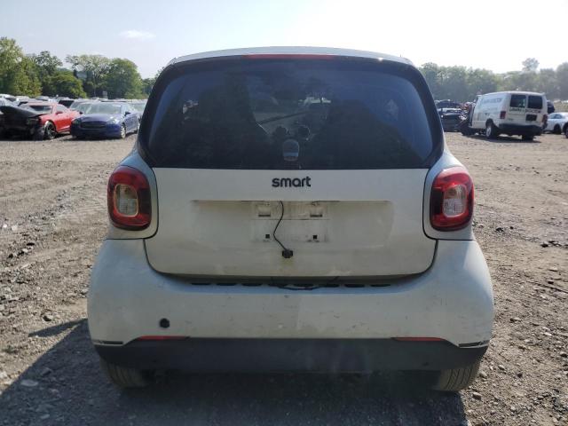 Photo 6 from auction – 2016 SMART FORTWO with VIN WMEFJ5DA1GK124303