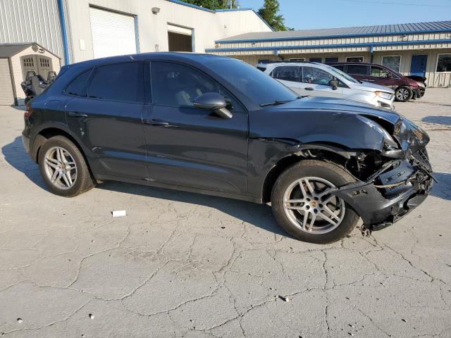 Photo 4 from auction – 2018 PORSCHE MACAN with VIN WP1AA2A59JLB15847