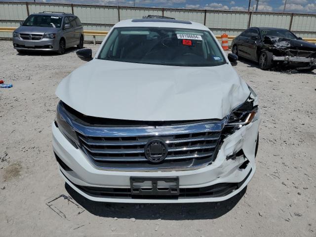 Photo 5 from auction – 2022 VOLKSWAGEN PASSAT LIM with VIN 1VWBA7A33NC006594