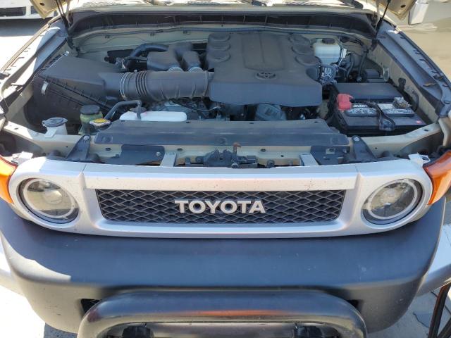 Photo 12 from auction – 2012 TOYOTA FJ CRUISER with VIN JTEBU4BF4CK129370