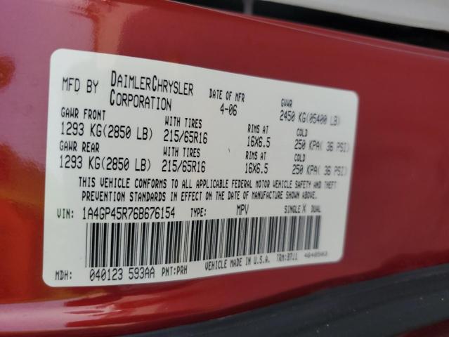 Photo 14 from auction – 2006 CHRYSLER TOWN & COU with VIN 1A4GP45R76B676154