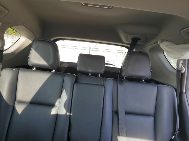 Photo 10 from auction – 2018 TOYOTA RAV4 LIMIT with VIN 2T3DFREV4JW711142