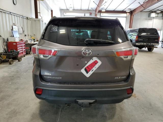 Photo 6 from auction – 2016 TOYOTA HIGHLANDER with VIN 5TDJKRFH1GS304543