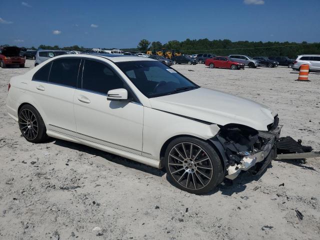 Photo 4 from auction – 2012 MERCEDES-BENZ C with VIN WDDGF8BB9CA624426