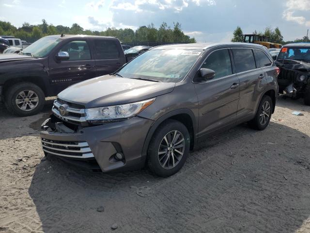 TOYOTA HIGHLANDER 2017 with VIN 5TDJZRFH5HS455009 - Photo from auction