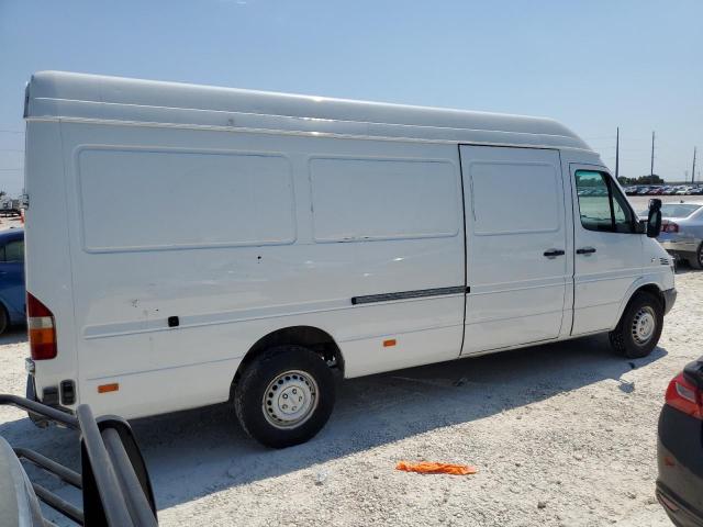 Photo 3 from auction – 2005 FREIGHTLINER SPRINTER 2 with VIN WDYPD744455806429