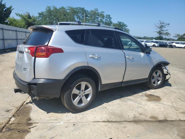 Photo 3 from auction – 2014 TOYOTA RAV4 XLE with VIN JTMRFREV9ED092353