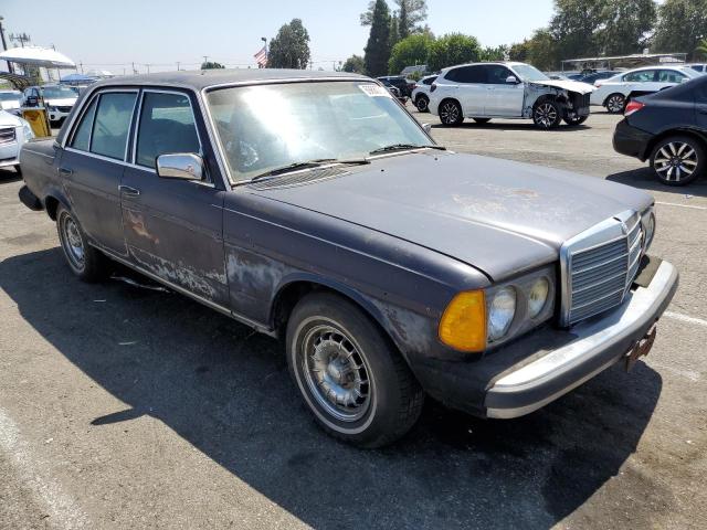 Photo 4 from auction – 1981 MERCEDES-BENZ 300 D with VIN WDBAB30A4BB225553