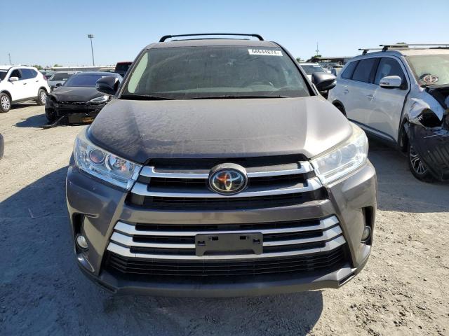 Photo 5 from auction – 2017 TOYOTA HIGHLANDER with VIN 5TDZZRFH7HS217133