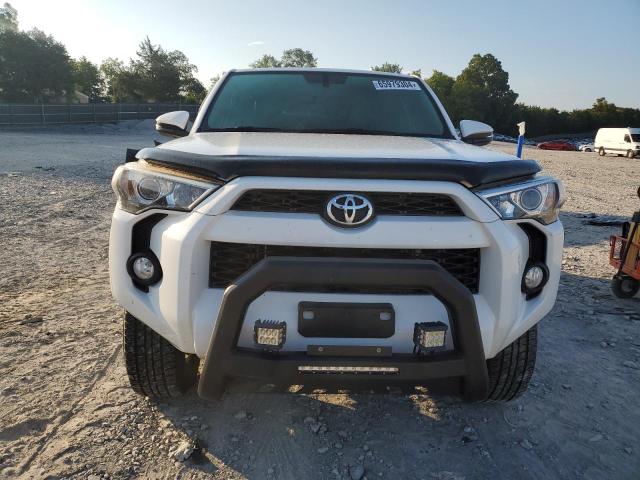 Photo 5 from auction – 2015 TOYOTA 4RUNNER SR with VIN JTEBU5JR9F5227928