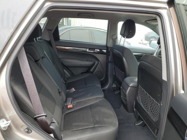 Photo 11 from auction – 2015 KIA SORENTO LX with VIN 5XYKT3A61FG650916