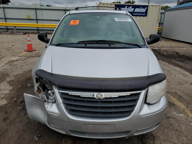 Photo 5 from auction – 2006 CHRYSLER TOWN & COU with VIN 2A4GP54L76R696313