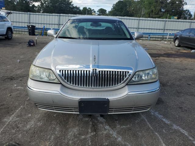 Photo 5 from auction – 2005 LINCOLN TOWN CAR S with VIN 1LNHM81W15Y622667
