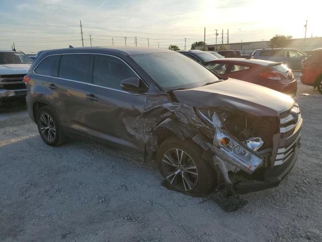 Photo 4 from auction – 2017 TOYOTA HIGHLANDER with VIN 5TDZZRFH4HS195043