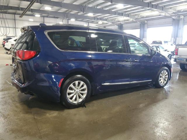 Photo 3 from auction – 2018 CHRYSLER PACIFICA T with VIN 2C4RC1BGXJR219019