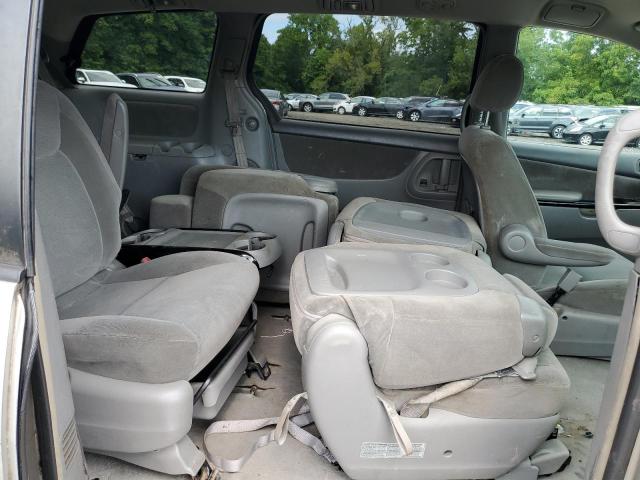 Photo 11 from auction – 2004 TOYOTA SIENNA CE with VIN 5TDZA23C44S163579