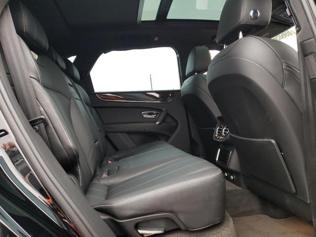 Photo 11 from auction – 2018 BENTLEY BENTAYGA with VIN SJAAC2ZV4JC019352