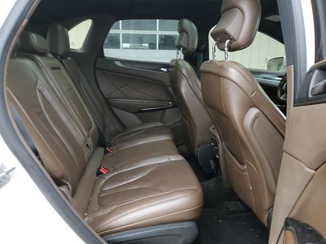Photo 11 from auction – 2018 LINCOLN MKC RESERV with VIN 5LMCJ3D94JUL32515