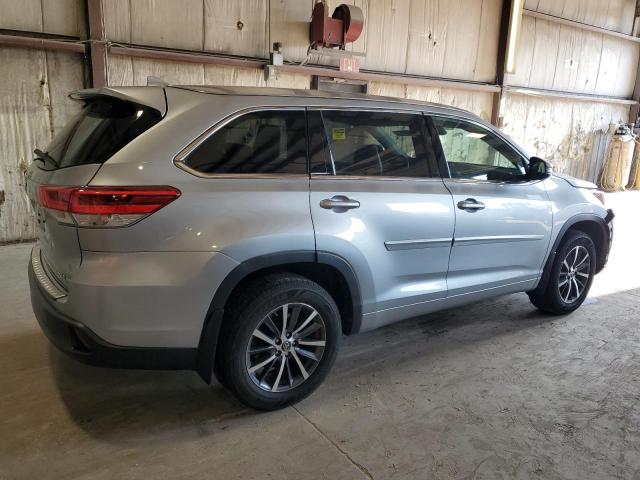 Photo 3 from auction – 2018 TOYOTA HIGHLANDER with VIN 5TDJZRFH2JS528584