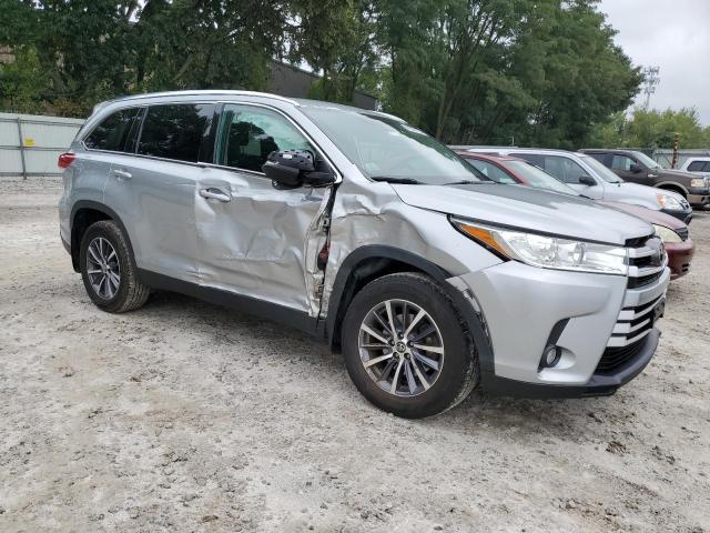 Photo 4 from auction – 2019 TOYOTA HIGHLANDER with VIN 5TDJZRFH2KS609392