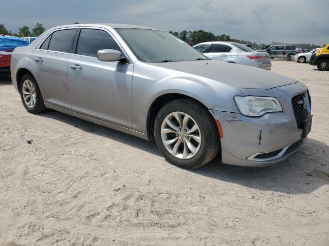 Photo 4 from auction – 2015 CHRYSLER 300 LIMITE with VIN 2C3CCAAG3FH898480