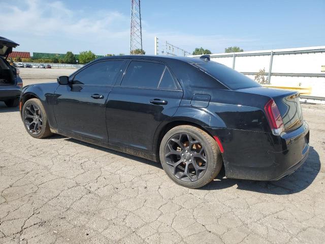 Photo 2 from auction – 2019 CHRYSLER 300 S with VIN 2C3CCABG2KH618136