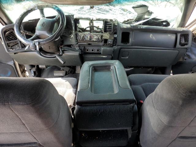 Photo 8 from auction – 2002 CHEVROLET SILVERADO with VIN 2GCEC19V921336111