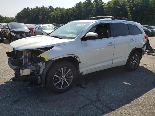 TOYOTA HIGHLANDER 2017 with VIN 5TDJZRFH1HS391728 - Photo from auction