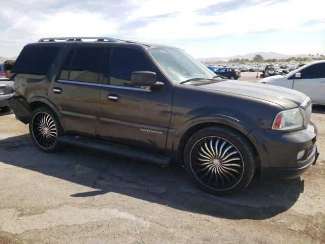 Photo 4 from auction – 2005 LINCOLN NAVIGATOR with VIN 5LMFU27565LJ18063