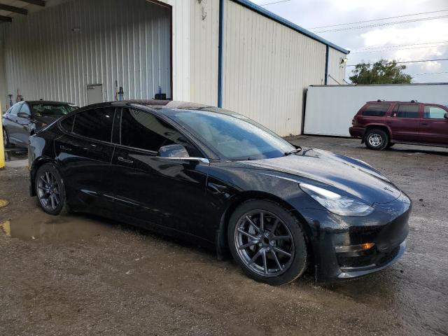Photo 4 from auction – 2018 TESLA MODEL 3 with VIN 5YJ3E1EA1JF063407