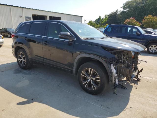 Photo 4 from auction – 2017 TOYOTA HIGHLANDER with VIN 5TDZZRFH7HS216564
