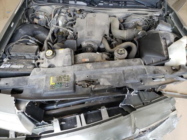 Photo 11 from auction – 2004 MERCURY GRAND MARQ with VIN 2MEFM75W24X643766
