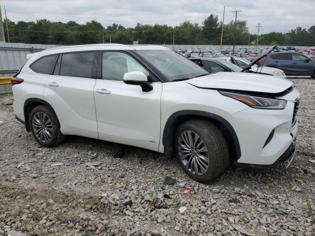 Photo 4 from auction – 2022 TOYOTA HIGHLANDER with VIN 5TDEBRCH2NS072781