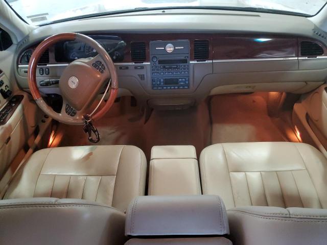 Photo 8 from auction – 2003 LINCOLN TOWN CAR with VIN 1LNHM82W73Y688006