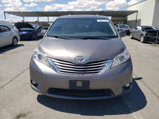 Photo 5 from auction – 2017 TOYOTA SIENNA XLE with VIN 5TDYZ3DC0HS784087