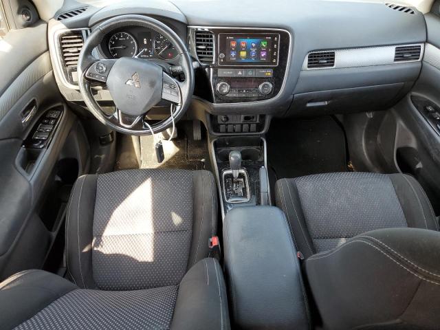 Photo 8 from auction – 2018 MITSUBISHI OUTLANDER with VIN JA4AD3A38JZ015517