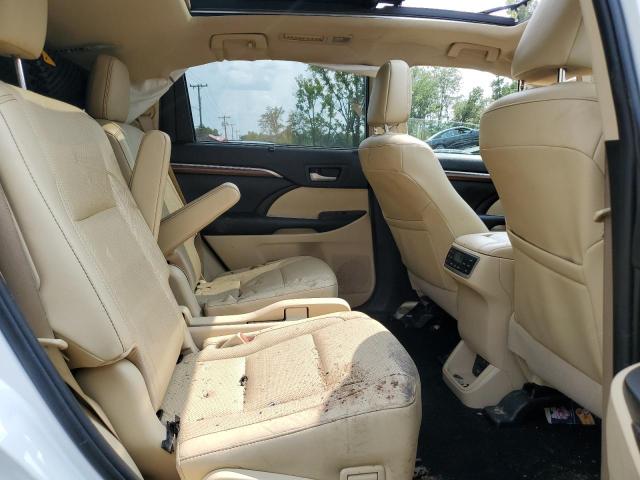 Photo 11 from auction – 2019 TOYOTA HIGHLANDER with VIN 5TDDZRFH0KS915715