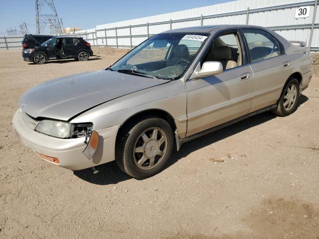 HONDA ACCORD EX 1994 with VIN JHMCD5560RC120841 - Photo from auction