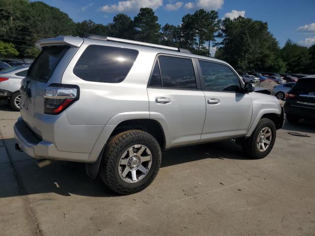 Photo 3 from auction – 2015 TOYOTA 4RUNNER SR with VIN JTEBU5JRXF5233463
