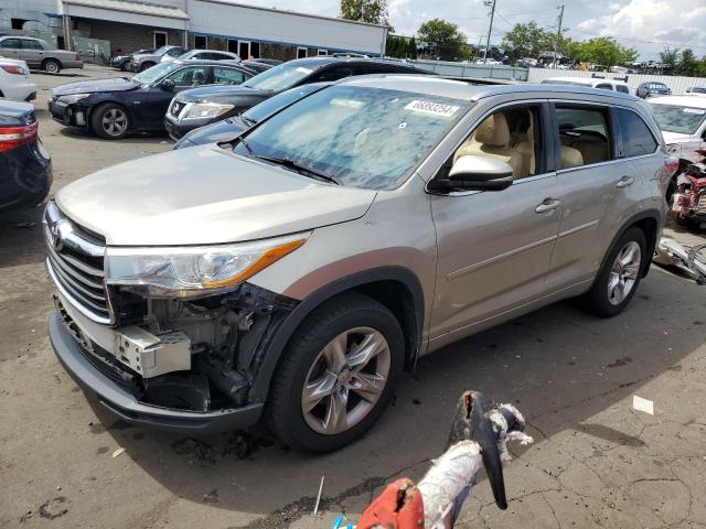 TOYOTA HIGHLANDER 2015 with VIN 5TDDKRFH7FS119764 - Photo from auction