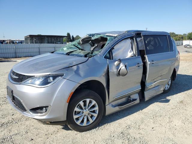 CHRYSLER PACIFICA T 2019 with VIN 2C4RC1BG8KR626404 - Photo from auction