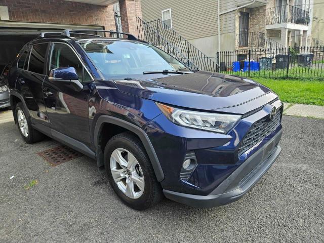 Photo 1 from auction – 2021 TOYOTA RAV4 XLE with VIN 2T3W1RFV5MW154042